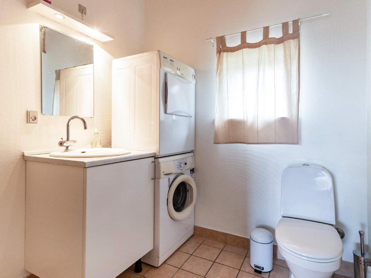 8 Person Holiday Home In Fåborg Kültér fotó